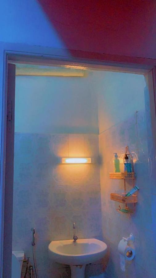Tres Belle Toilette Interieure A Ouest Foire * Dakar